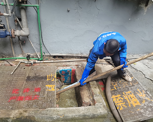 佛罗镇清掏化粪池
